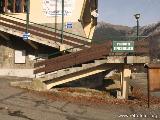 La Funivia Oropa - Lago Mucrone : Elegante supporto per la scala d'accesso