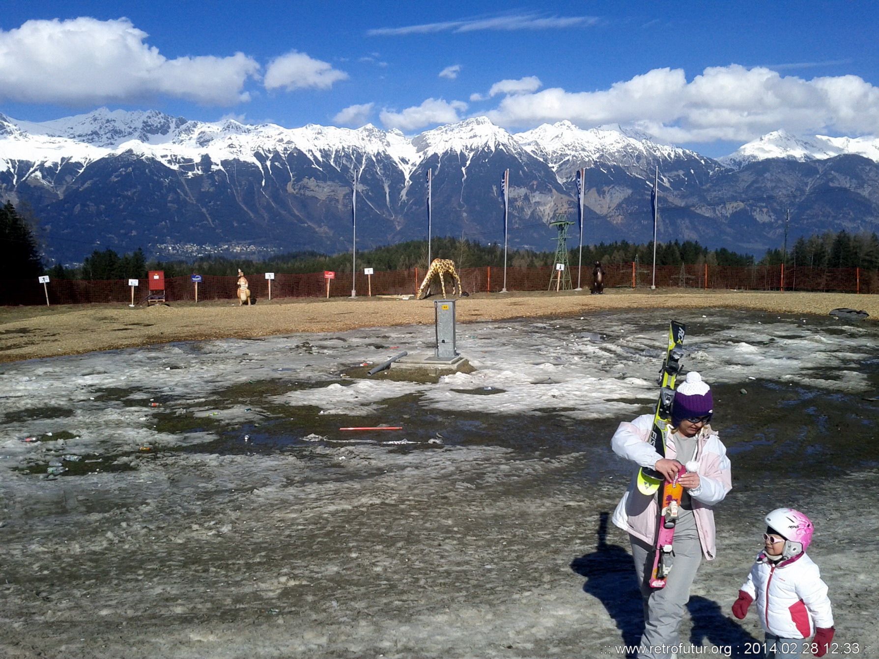 Skitour vs. Industrieski am Beispiel der Querung vom Glungezer Gipfel über Zirbenweg bis hinab nach Igls : 28.2.2014