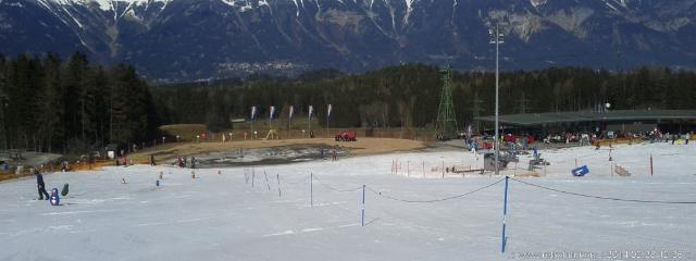 Skitour vs. Industrieski am Beispiel der Querung vom Glungezer Gipfel über Zirbenweg bis hinab nach Igls : 28.2.2014
