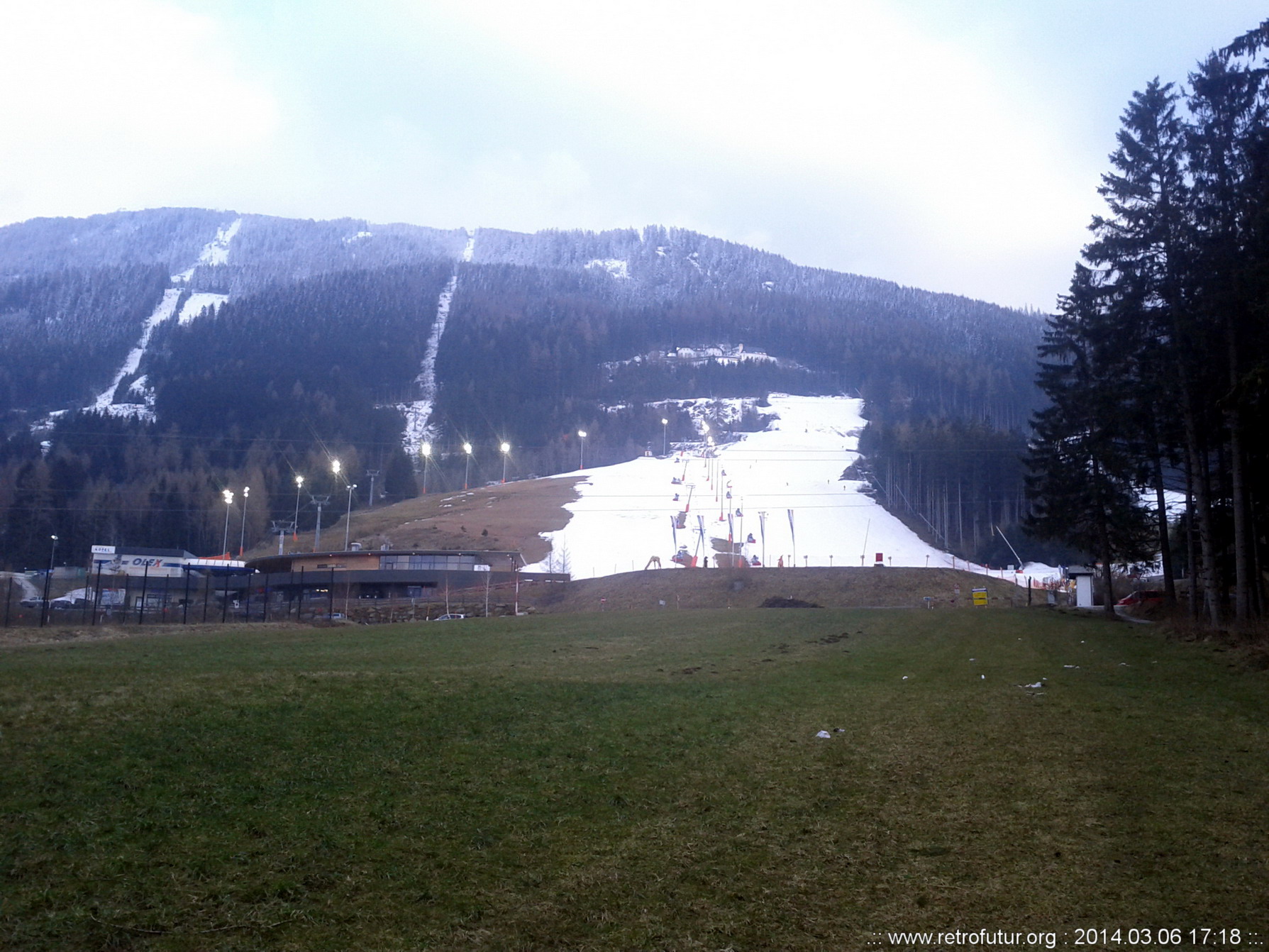 Skitour vs. Industrieski am Beispiel der Querung vom Glungezer Gipfel über Zirbenweg bis hinab nach Igls : 6.3.2014