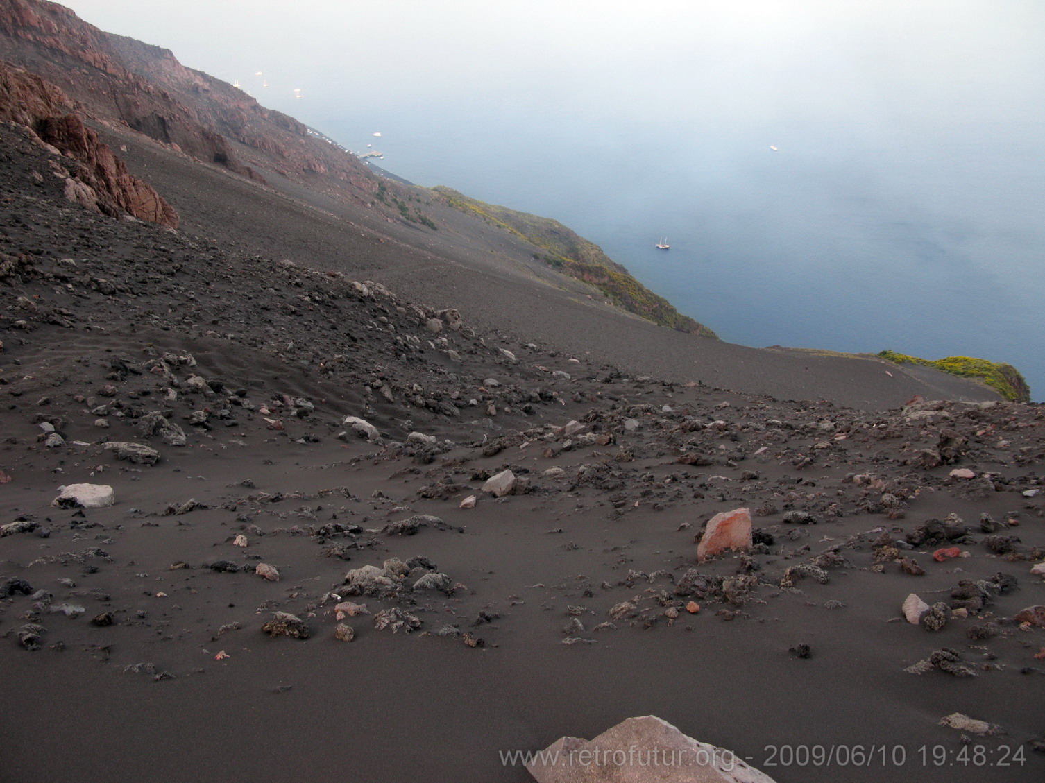 10.8: Hiking around the island and ontop of volcano Stromboli : The descent follows this pretty dusty mountainside