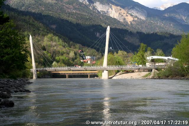 The cable stay bridge over the river Inn : The bridge before completition...