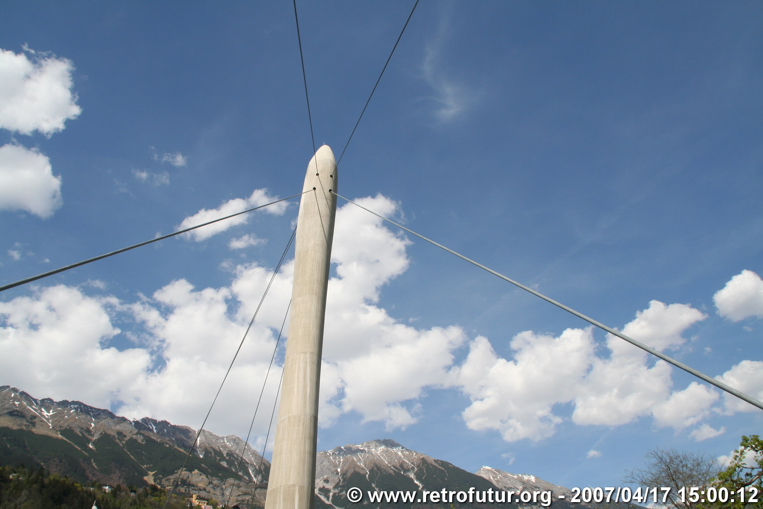 The cable stay bridge over the river Inn : hbb_0513.JPG
