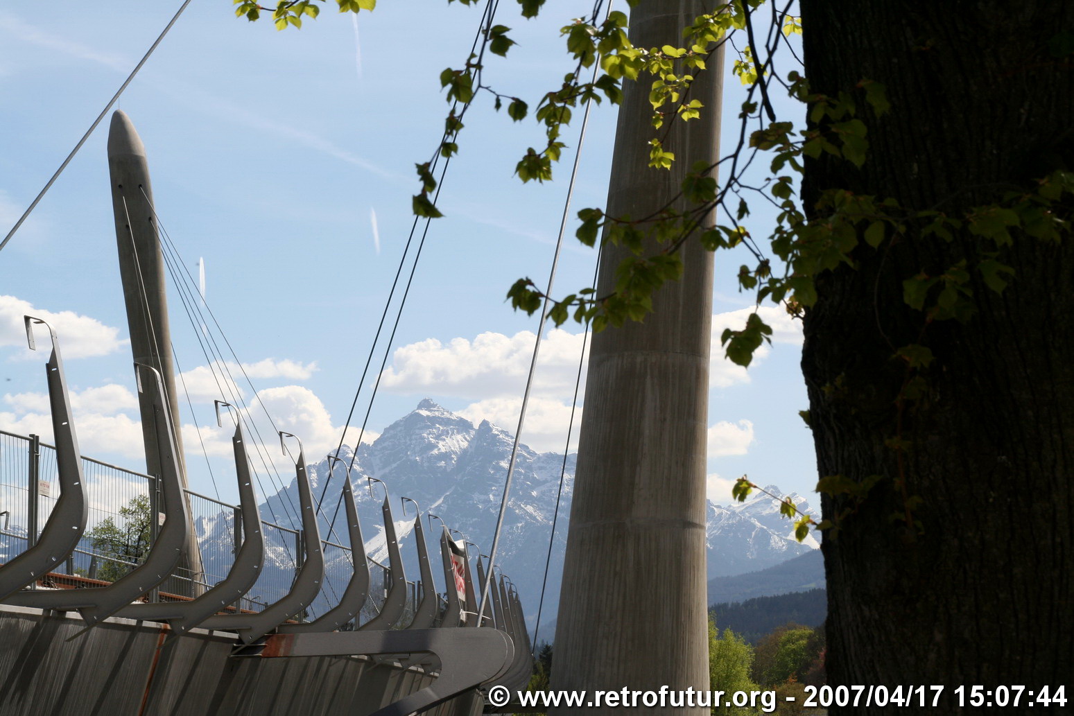 The cable stay bridge over the river Inn : hbb_0518.JPG