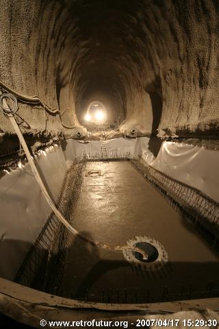 Steep tunnel : The deepest point of the tunnel. From here on, the line climbs uphill