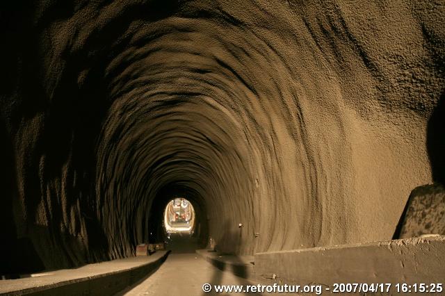 Steep tunnel : As the tunnel climbs steeper: View back downto the deepest point of the line.