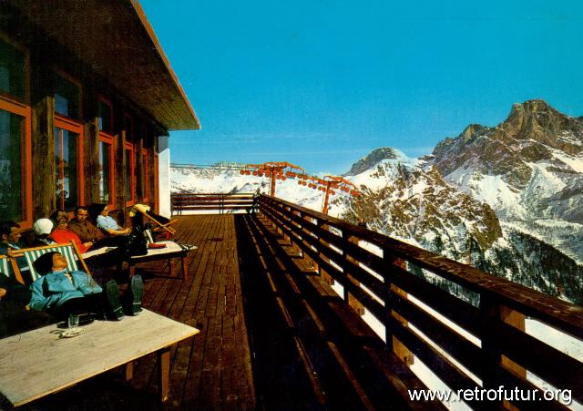 San Martino di Castrozza (TN) / Cestovia  Punta Ces : Sulla terrazza del Rifugio Punta Ces, anno 1970 circa