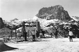 Wolkenstein (BZ)  / Korblifte Dantercepies und Ciampinoi : Portalmasten der Bergstation mit Plattkofel