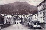 Inizialmente la tramvia raggiungeva il grande cancello del Santuario di Oropa (70.47 KByte) La tramvia Biella - Oropa : Inizialmente la tramvia raggiungeva il grande cancello del Santuario di Oropa