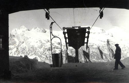 Ein- und Ausstieg (24.29 KByte) Wolkenstein (BZ) / Korblifte Dantercepies und Ciampinoi : Ein- und Ausstieg