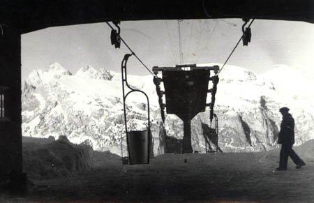 Ein- und Ausstieg (21.51 KByte) Wolkenstein (BZ) / Korblifte Dantercepies und Ciampinoi : Ein- und Ausstieg